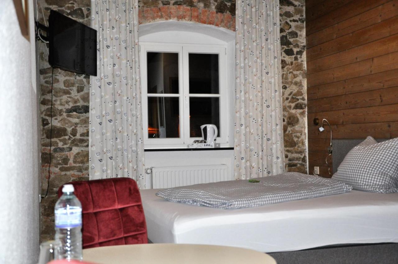 Pension Hirsch Лехбрук Экстерьер фото